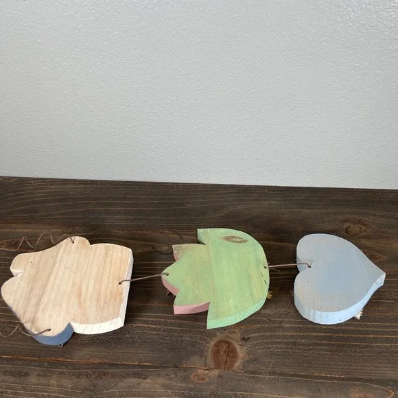 Vintage Tole Painted Woden Wall Hanger House Flower Heart 15.5" Wire Hangers - Picture 5 of 6